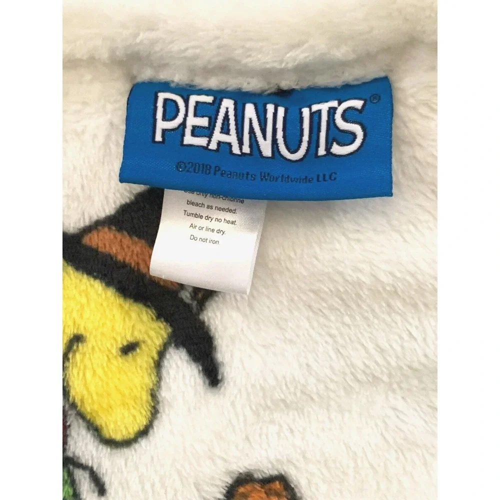 2018 Peanuts Snoopy Halloween Thanksgiving Christmas Fleece Throw Blanket, NWOT